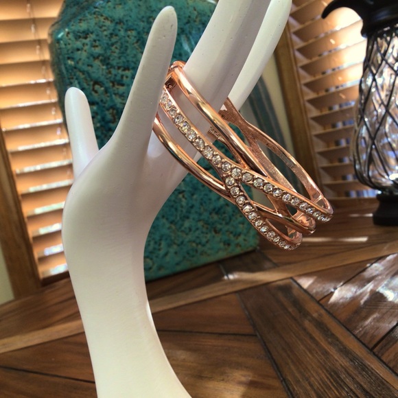 Rose gold cuff bracelet with rhinestones.  NWOT - Picture 1 of 5